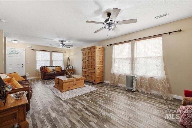 9165 W Alderberry Dr, Boise, ID 83709