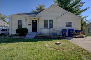2430 Prouhet Avenue, St Louis, MO 63114
