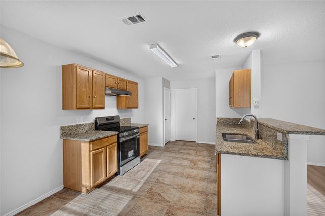 3312 Knoll Trail, Balch Springs, TX 75180