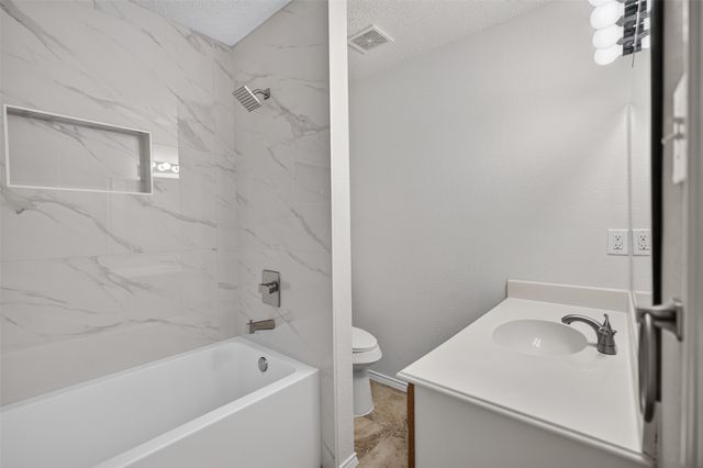 3312 Knoll Trail, Balch Springs, TX 75180