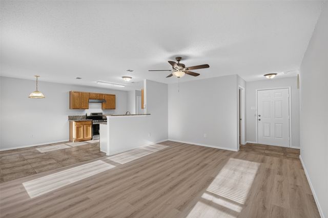 3312 Knoll Trail, Balch Springs, TX 75180