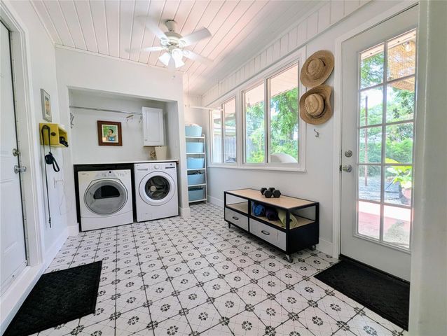 1610 Larkwood DR, Austin, TX 78723