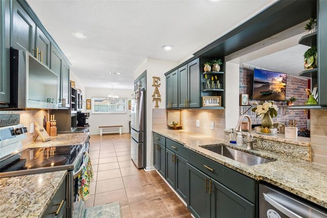 1103 RIDGEFIELD DRIVE, Valrico, FL 33594