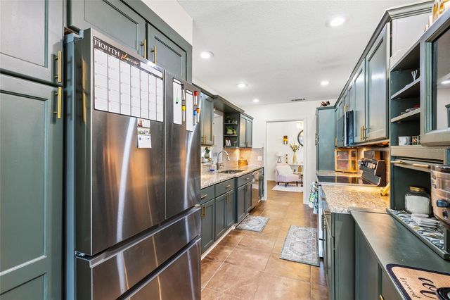 1103 RIDGEFIELD DRIVE, Valrico, FL 33594