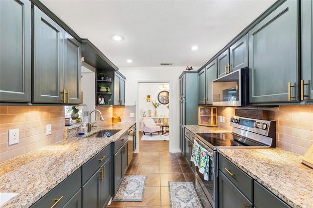 1103 RIDGEFIELD DRIVE, Valrico, FL 33594