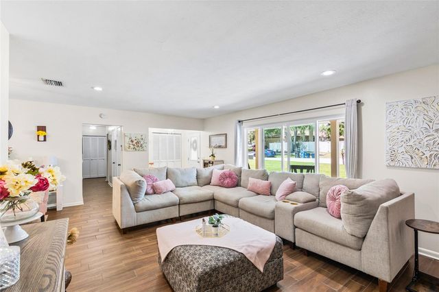 1103 RIDGEFIELD DRIVE, Valrico, FL 33594