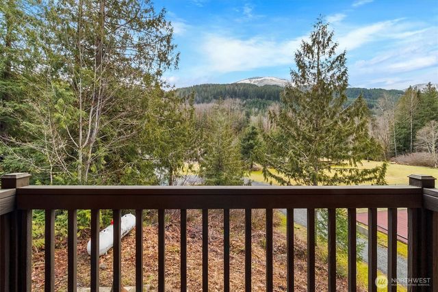 19040 Glacier Rim Dr, Glacier, WA 98244