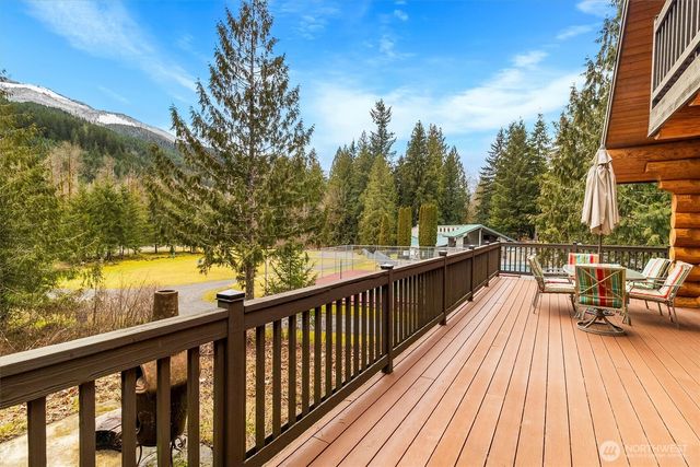 19040 Glacier Rim Dr, Glacier, WA 98244