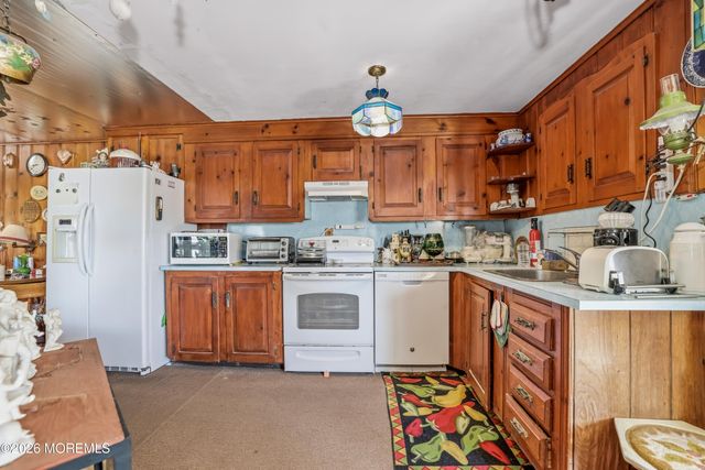 242 Evergreen Drive, Bayville, NJ 08721