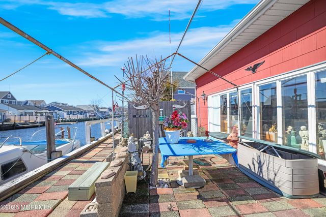 242 Evergreen Drive, Bayville, NJ 08721
