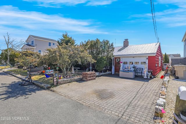 242 Evergreen Drive, Bayville, NJ 08721