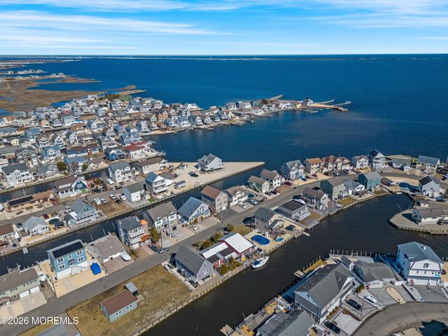 242 Evergreen Drive, Bayville, NJ 08721