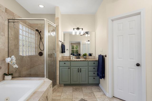691 Broken Lance DR, Dripping Springs, TX 78620