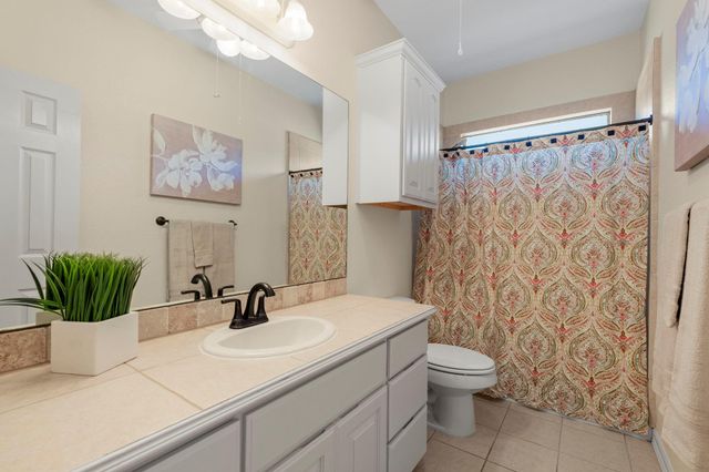 691 Broken Lance DR, Dripping Springs, TX 78620