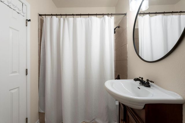 691 Broken Lance DR, Dripping Springs, TX 78620