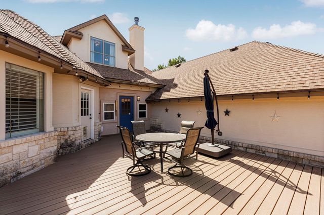 691 Broken Lance DR, Dripping Springs, TX 78620