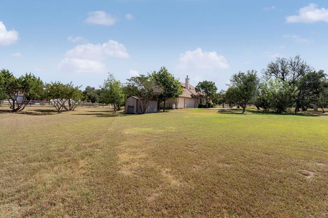 691 Broken Lance DR, Dripping Springs, TX 78620