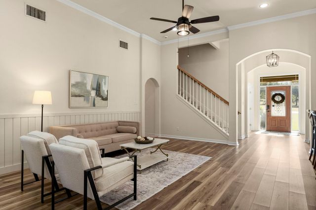 691 Broken Lance DR, Dripping Springs, TX 78620