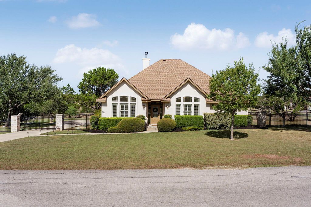 691 Broken Lance DR, Dripping Springs, TX 78620