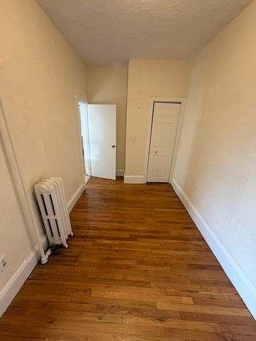 23 Temple Street 6, Boston, MA 02114