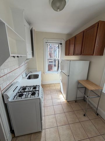 23 Temple Street 6, Boston, MA 02114