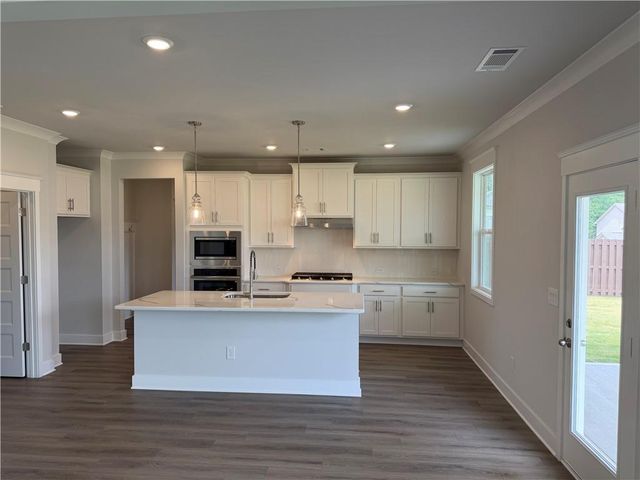1078 Hawkins Creek Drive, Jefferson, GA 30549