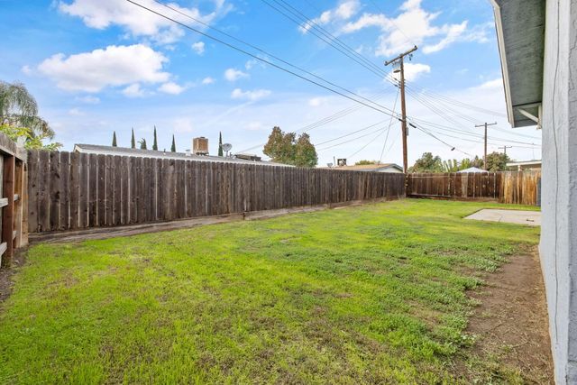 1029 N Gowdy Street, Visalia, CA 93292