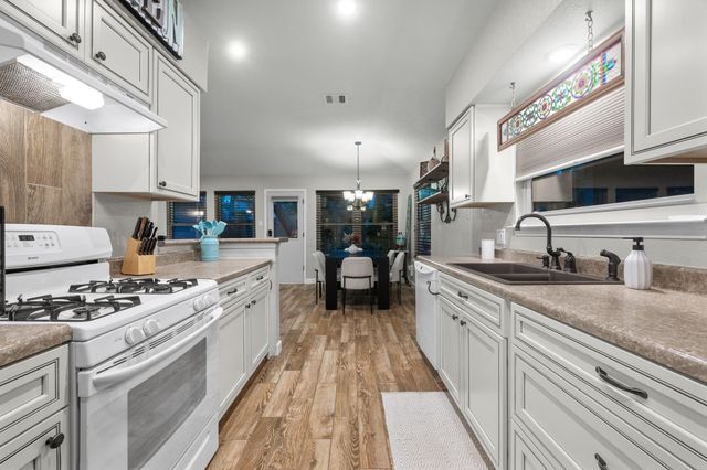 805 Angleton CV, Austin, TX 78748