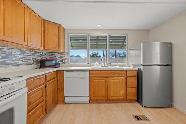 3707 E Diagonal Way, Kingman, AZ 86409