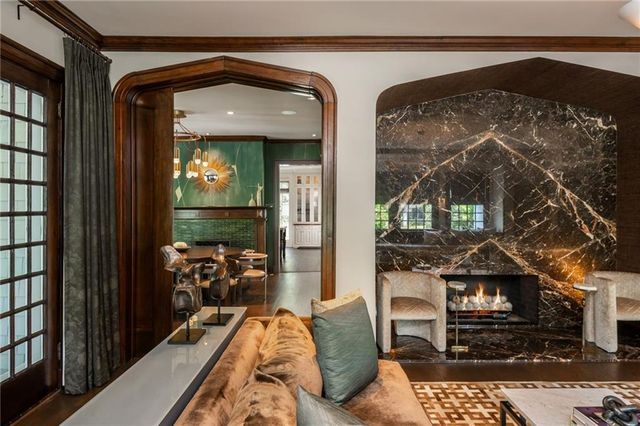 210 Peachtree Circle NE, Atlanta, GA 30309