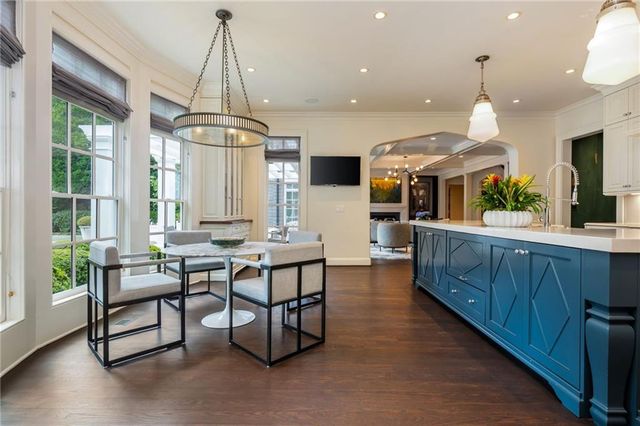 210 Peachtree Circle NE, Atlanta, GA 30309