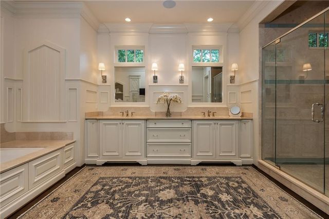 210 Peachtree Circle NE, Atlanta, GA 30309