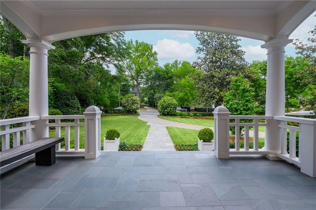 210 Peachtree Circle NE, Atlanta, GA 30309