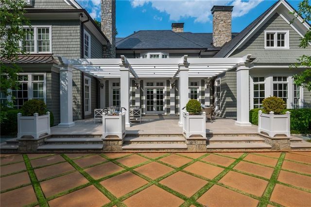 210 Peachtree Circle NE, Atlanta, GA 30309