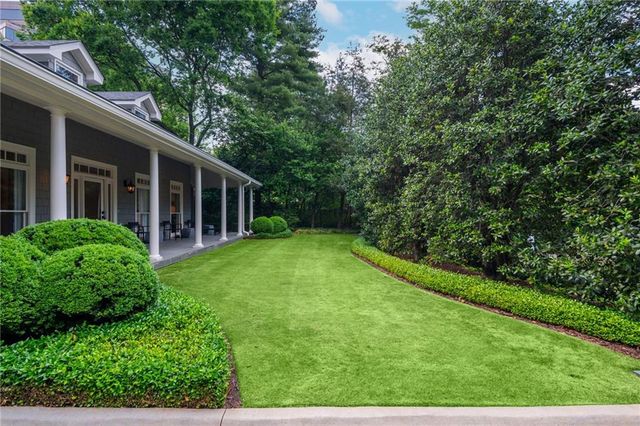 210 Peachtree Circle NE, Atlanta, GA 30309