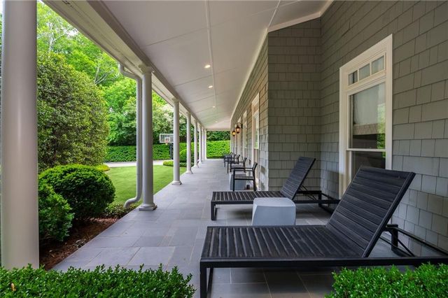 210 Peachtree Circle NE, Atlanta, GA 30309