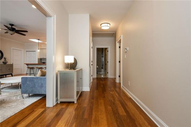 210 Peachtree Circle NE, Atlanta, GA 30309