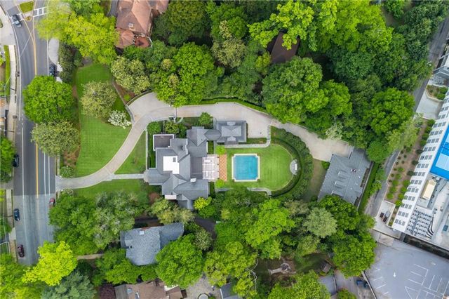 210 Peachtree Circle NE, Atlanta, GA 30309