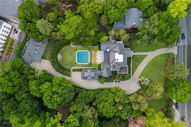 210 Peachtree Circle NE, Atlanta, GA 30309