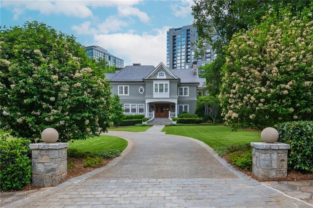 210 Peachtree Circle NE, Atlanta, GA 30309