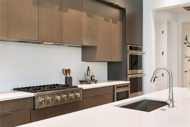 11292 KINGLY LANE, Odessa, FL 33556