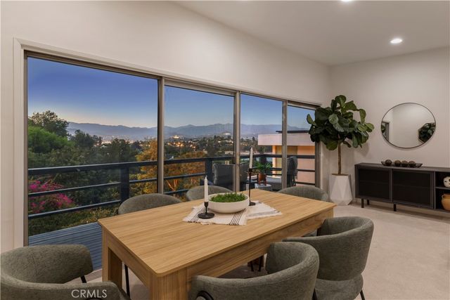 2054 Kenilworth, Los Angeles, CA 90039