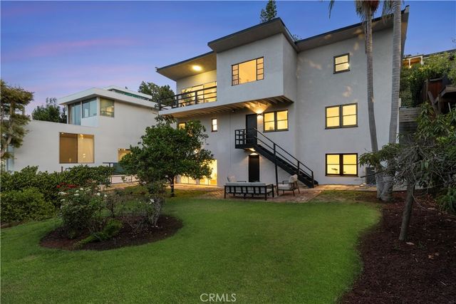 2054 Kenilworth, Los Angeles, CA 90039