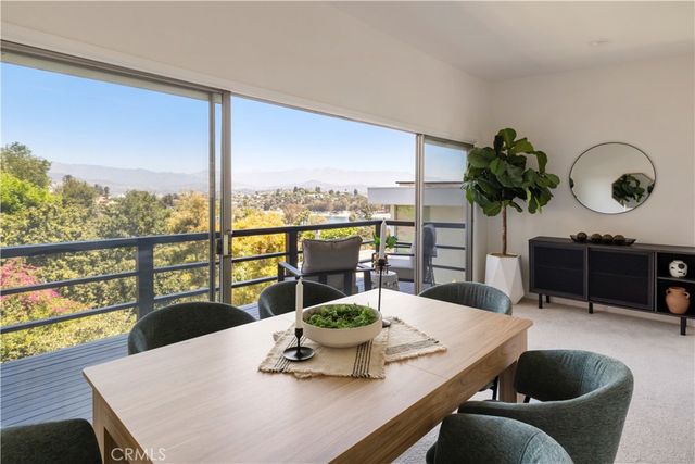 2054 Kenilworth, Los Angeles, CA 90039