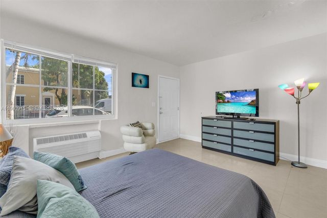 503 75th St 7504, Miami Beach, FL 33141