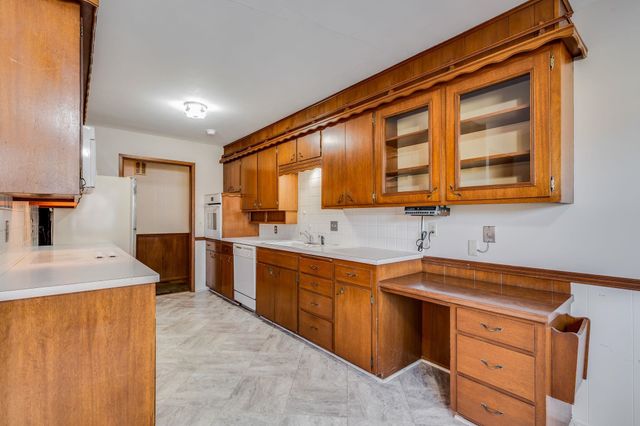 9840 W PAR LN, Wichita, KS 67212