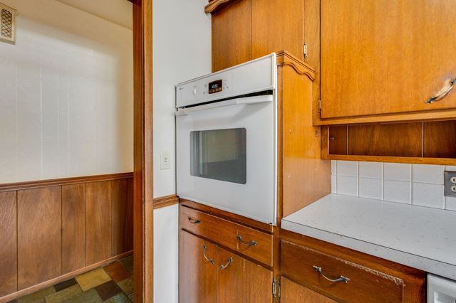 9840 W PAR LN, Wichita, KS 67212