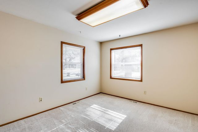 9840 W PAR LN, Wichita, KS 67212