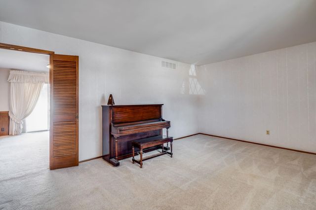 9840 W PAR LN, Wichita, KS 67212