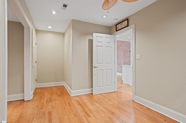 100 W Court St Unit 3M Unit 3L, Greenville, SC 29601